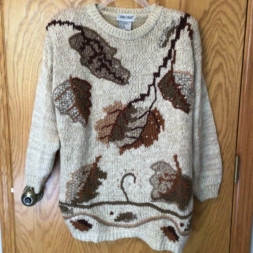 Cabin Creek - Vintage Long, Tan Pullover Sweater with Autumn Leaves